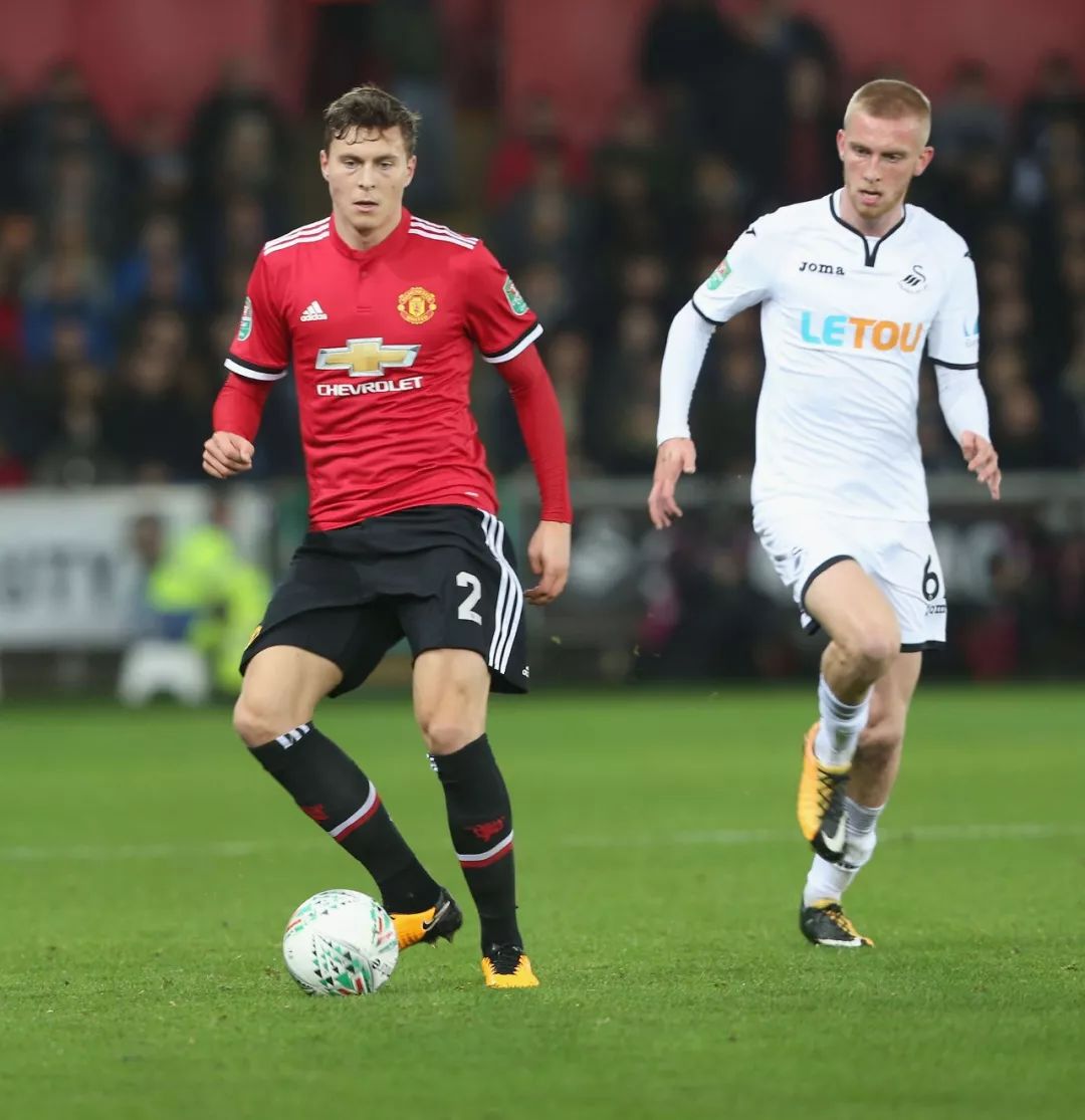 顿维拉在英 顿维拉在英